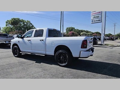 2026 RAM Ram 2500 RAM 2500 BLACK EXPRESS CREW CAB 4X2 6'4' BOX