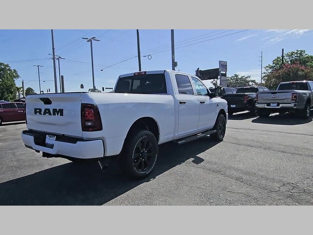 2026 RAM Ram 2500 RAM 2500 BLACK EXPRESS CREW CAB 4X2 6'4' BOX