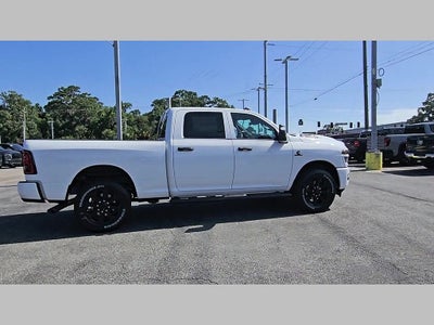 2026 RAM Ram 2500 RAM 2500 BLACK EXPRESS CREW CAB 4X2 6'4' BOX