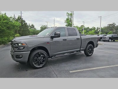2026 RAM Ram 2500 RAM 2500 BLACK EXPRESS CREW CAB 4X2 6'4' BOX