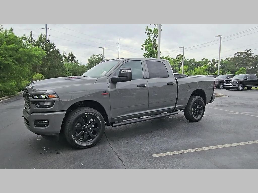 2026 RAM Ram 2500 RAM 2500 BLACK EXPRESS CREW CAB 4X2 6'4' BOX