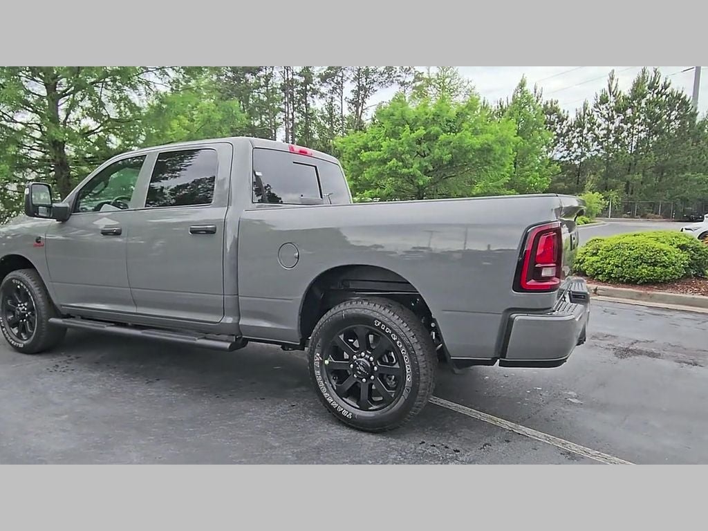 2026 RAM Ram 2500 RAM 2500 BLACK EXPRESS CREW CAB 4X2 6'4' BOX
