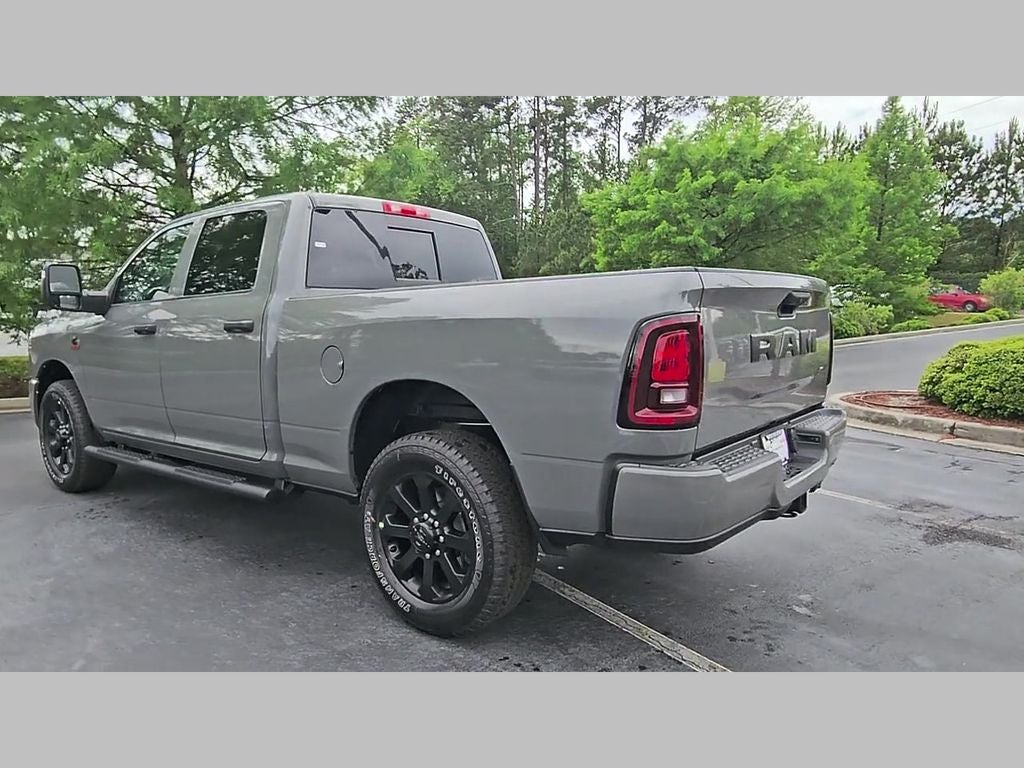 2026 RAM Ram 2500 RAM 2500 BLACK EXPRESS CREW CAB 4X2 6'4' BOX