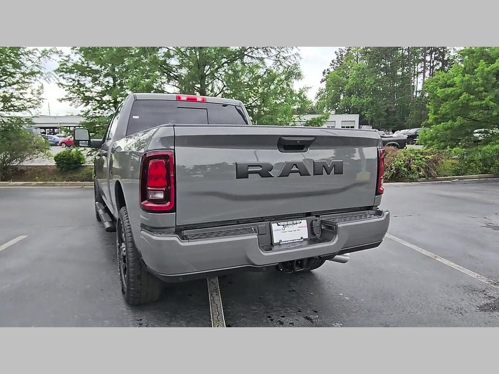 2026 RAM Ram 2500 RAM 2500 BLACK EXPRESS CREW CAB 4X2 6'4' BOX