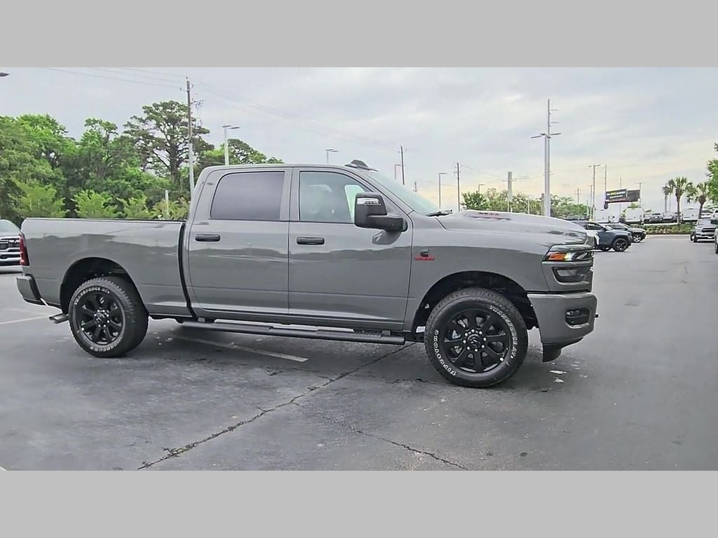 2026 RAM Ram 2500 RAM 2500 BLACK EXPRESS CREW CAB 4X2 6'4' BOX