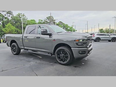 2026 RAM Ram 2500 RAM 2500 BLACK EXPRESS CREW CAB 4X2 6'4' BOX