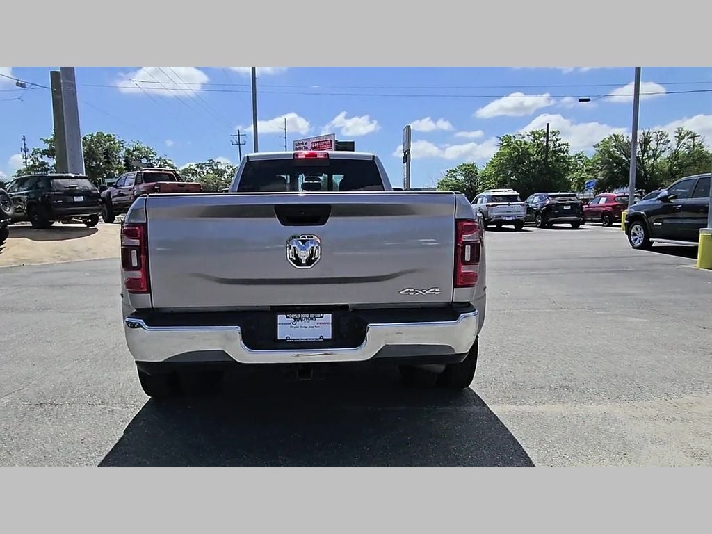 2024 RAM 3500 Tradesman Crew Cab 4x4 8' Box