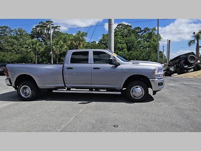 2024 RAM 3500 Tradesman Crew Cab 4x4 8' Box