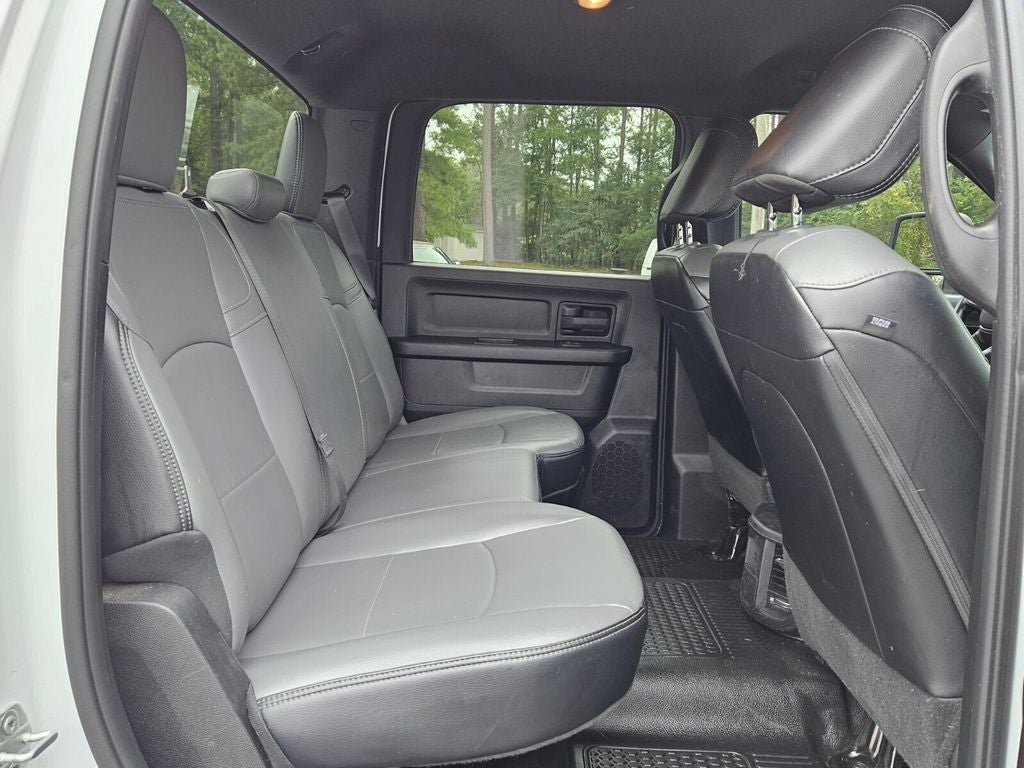 2023 RAM 3500 Tradesman Crew Cab 4x4 8' Box