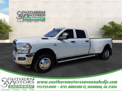 2024 RAM 3500 Tradesman Crew Cab 4x4 8' Box