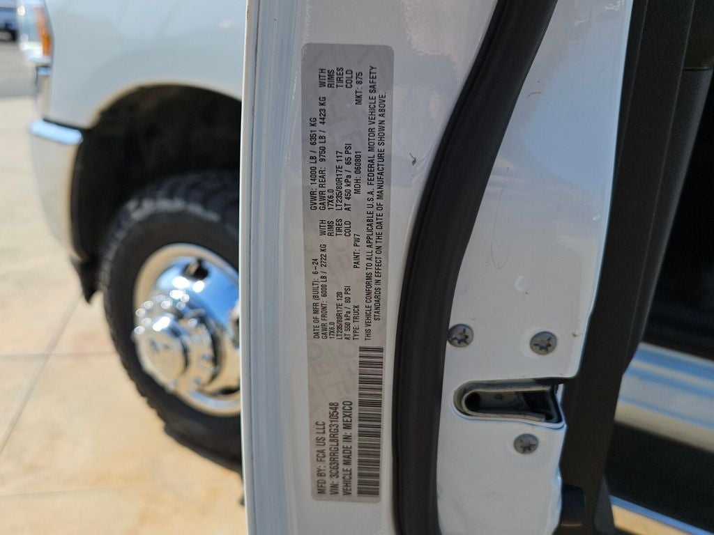 2024 RAM 3500 Tradesman Crew Cab 4x4 8' Box