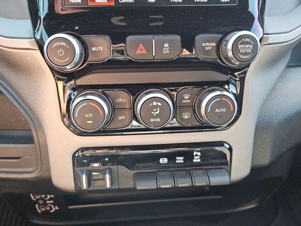 2024 RAM 3500 Tradesman Crew Cab 4x4 8' Box