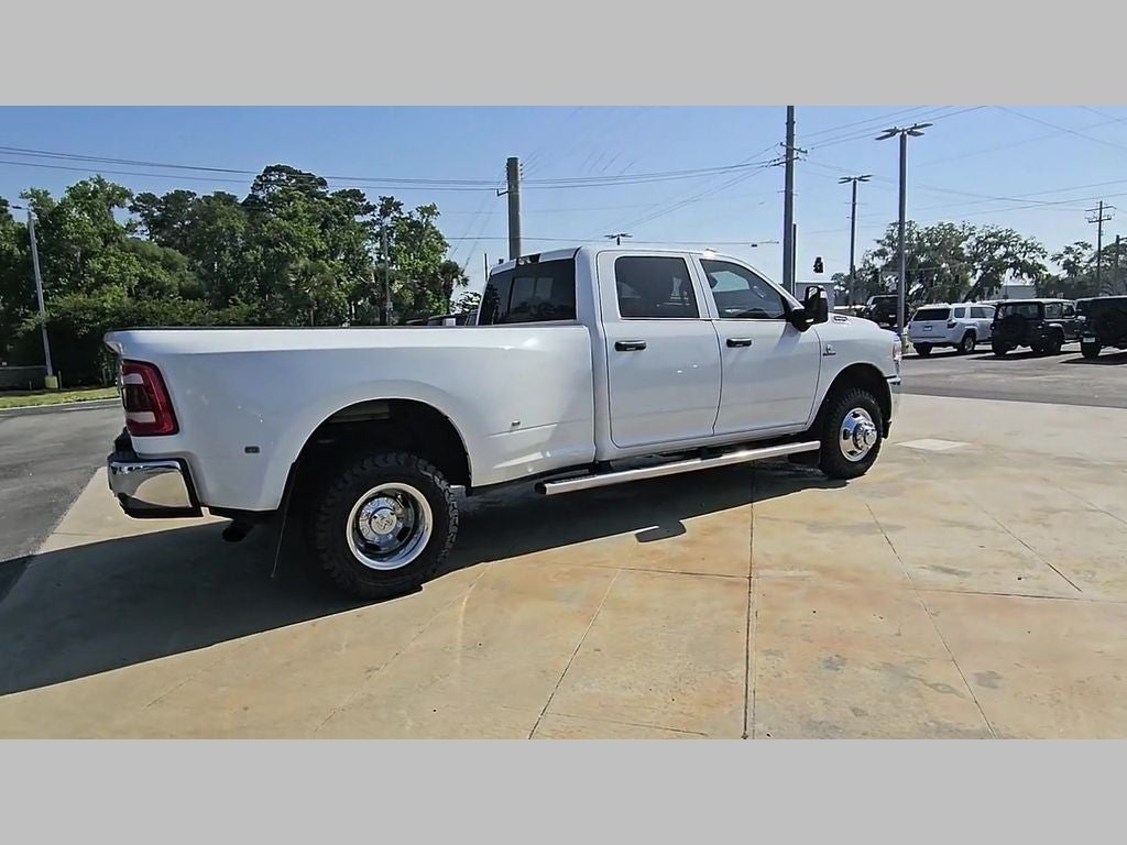 2024 RAM 3500 Tradesman Crew Cab 4x4 8' Box