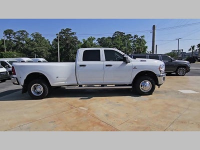 2024 RAM 3500 Tradesman Crew Cab 4x4 8' Box