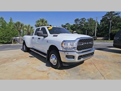 2024 RAM 3500 Tradesman Crew Cab 4x4 8' Box
