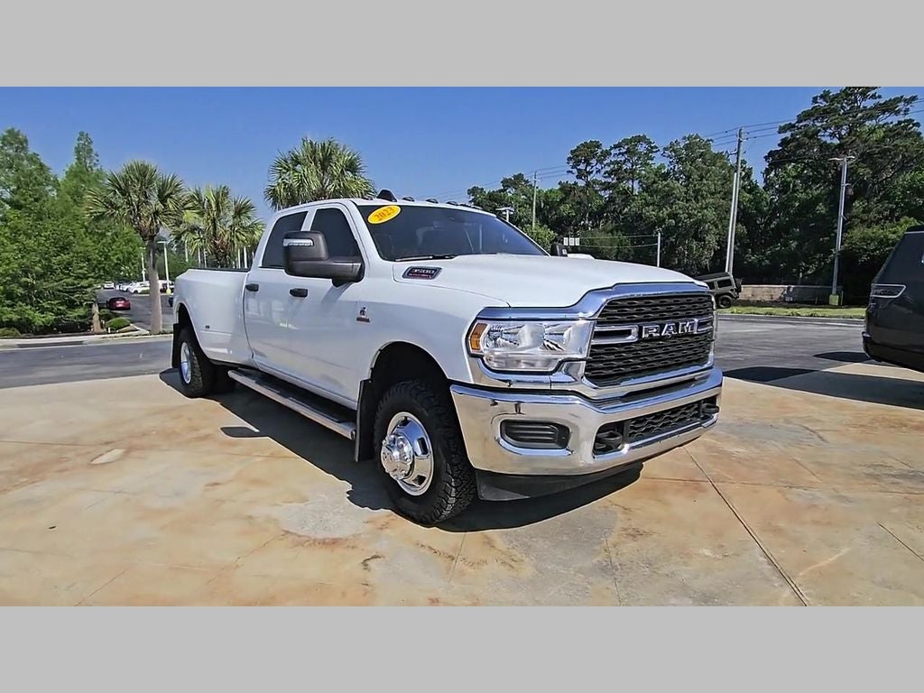 2024 RAM 3500 Tradesman Crew Cab 4x4 8' Box