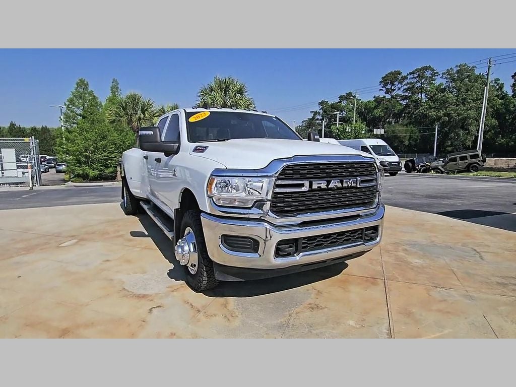 2024 RAM 3500 Tradesman Crew Cab 4x4 8' Box