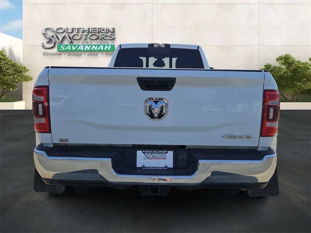 2024 RAM 3500 Tradesman Crew Cab 4x4 8' Box