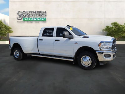 2024 RAM 3500 Tradesman Crew Cab 4x4 8' Box