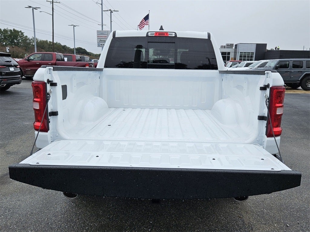 2026 RAM Ram 1500 RAM 1500 LONE STAR CREW CAB 4X4 5'7' BOX