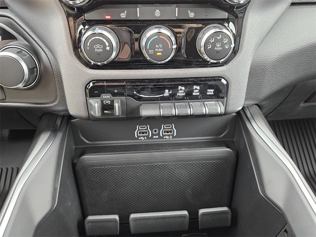 2026 RAM Ram 1500 RAM 1500 LONE STAR CREW CAB 4X4 5'7' BOX