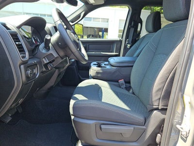 2026 RAM Ram 2500 RAM 2500 BLACK EXPRESS CREW CAB 4X2 6'4' BOX
