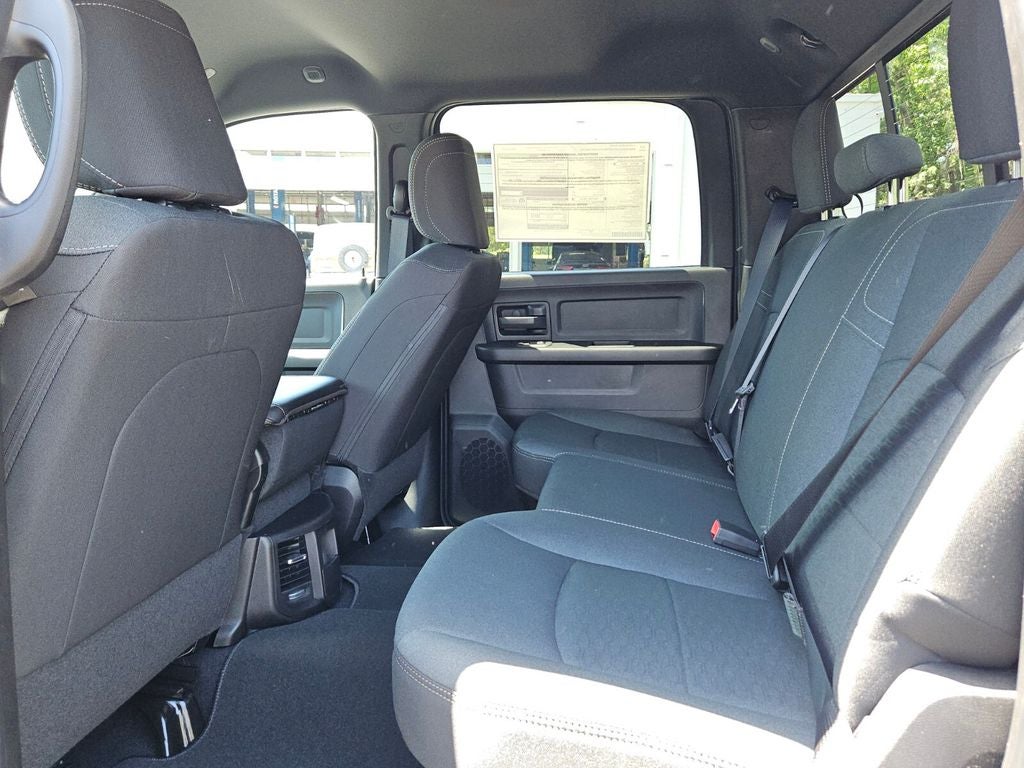 2026 RAM Ram 2500 RAM 2500 BLACK EXPRESS CREW CAB 4X2 6'4' BOX