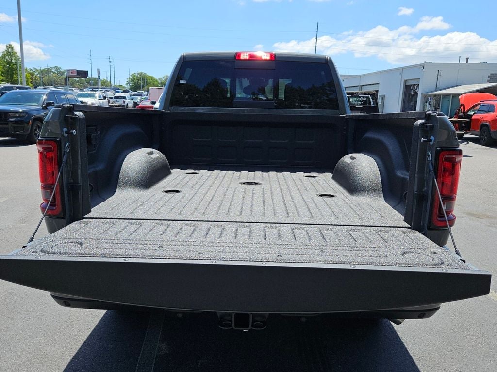 2026 RAM Ram 2500 RAM 2500 BLACK EXPRESS CREW CAB 4X2 6'4' BOX