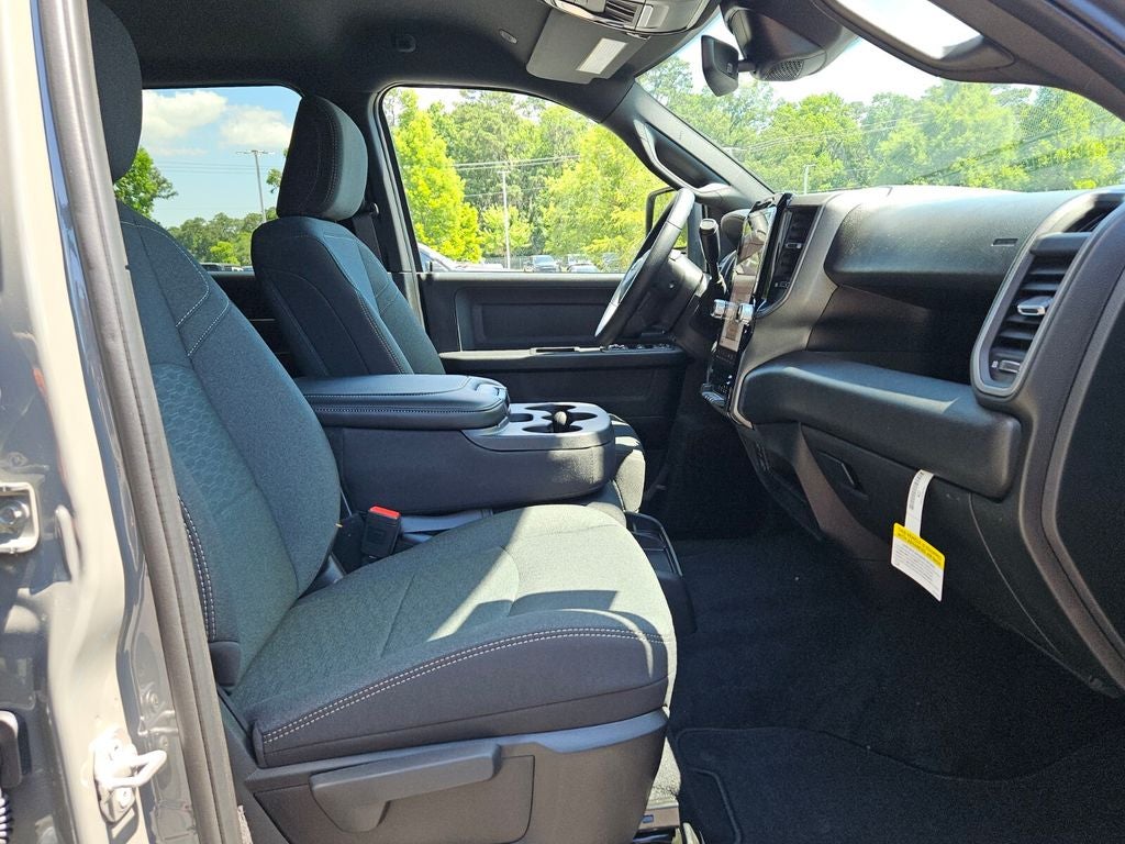 2026 RAM Ram 2500 RAM 2500 BLACK EXPRESS CREW CAB 4X2 6'4' BOX