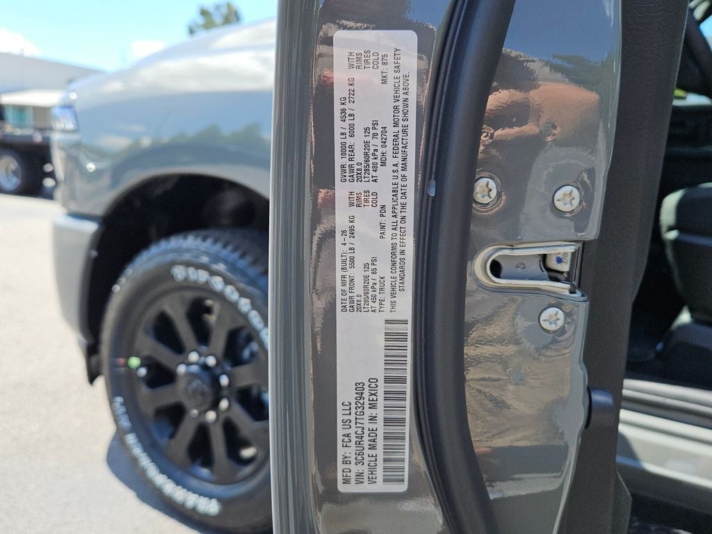 2026 RAM Ram 2500 RAM 2500 BLACK EXPRESS CREW CAB 4X2 6'4' BOX