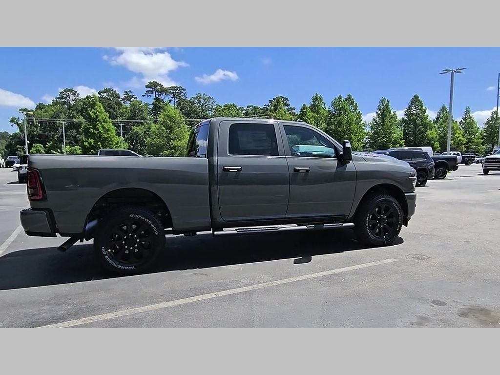 2026 RAM Ram 2500 RAM 2500 BLACK EXPRESS CREW CAB 4X2 6'4' BOX