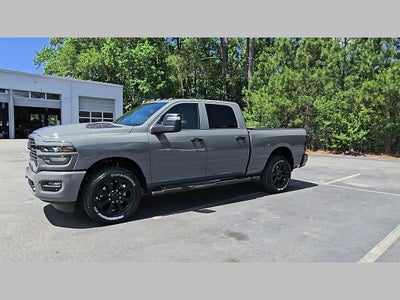 2026 RAM Ram 2500 RAM 2500 BLACK EXPRESS CREW CAB 4X2 6'4' BOX