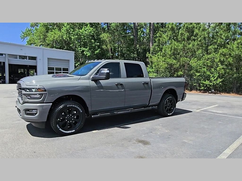 2026 RAM Ram 2500 RAM 2500 BLACK EXPRESS CREW CAB 4X2 6'4' BOX