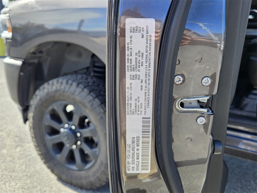 2024 RAM 2500 Laramie Crew Cab 4x4 6'4' Box