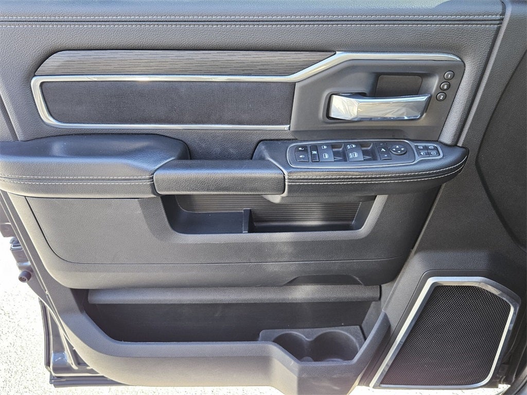 2024 RAM 2500 Laramie Crew Cab 4x4 6'4' Box