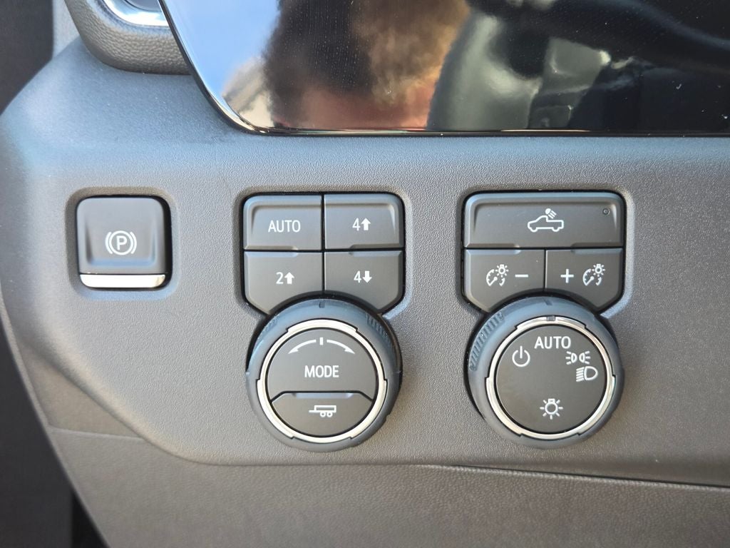 2026 Chevrolet Silverado 1500 4WD Crew Cab Standard Bed LT