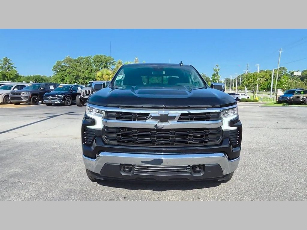 2026 Chevrolet Silverado 1500 4WD Crew Cab Standard Bed LT