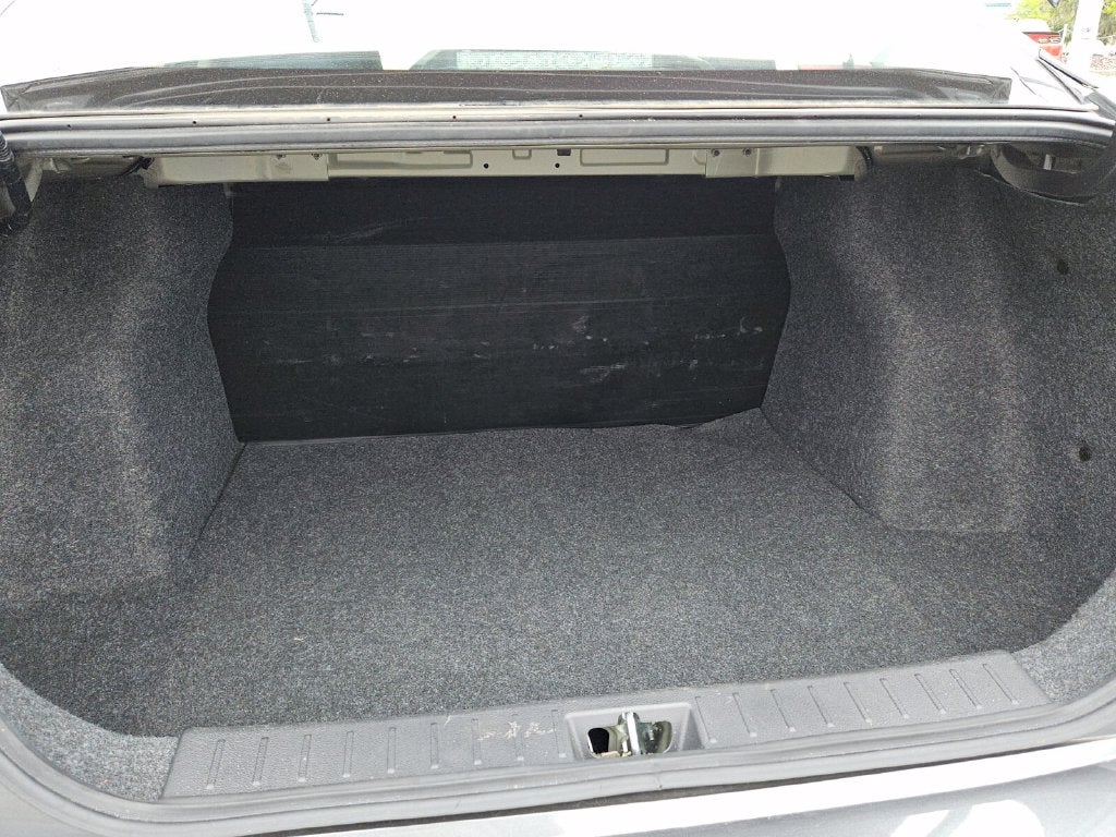 2025 Nissan Versa Sedan 13
