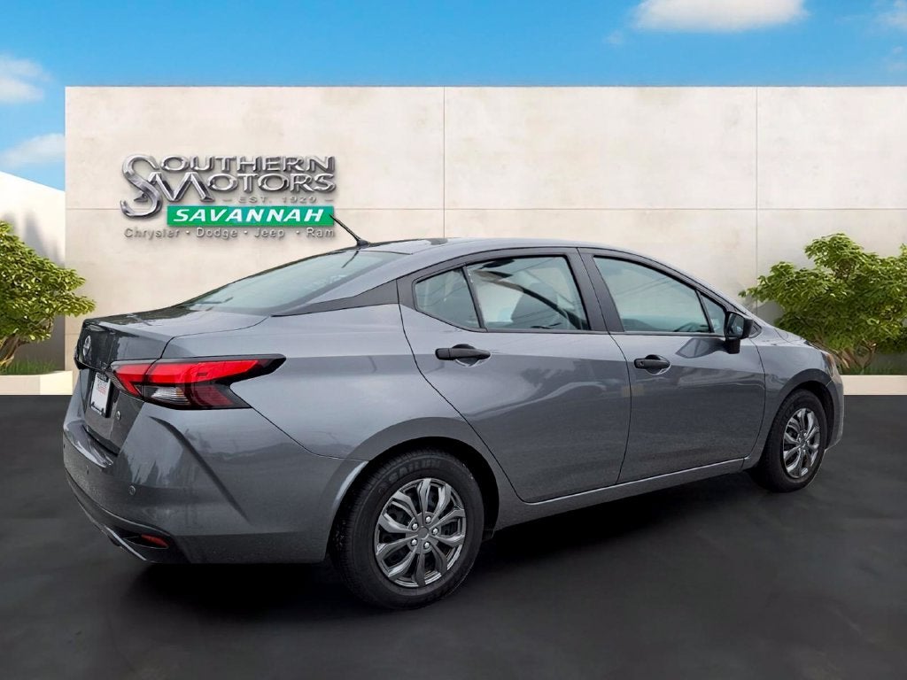 2025 Nissan Versa Sedan 5