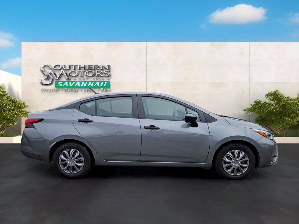 2025 Nissan Versa Sedan 6