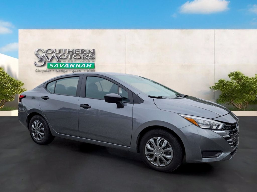 2025 Nissan Versa Sedan 7