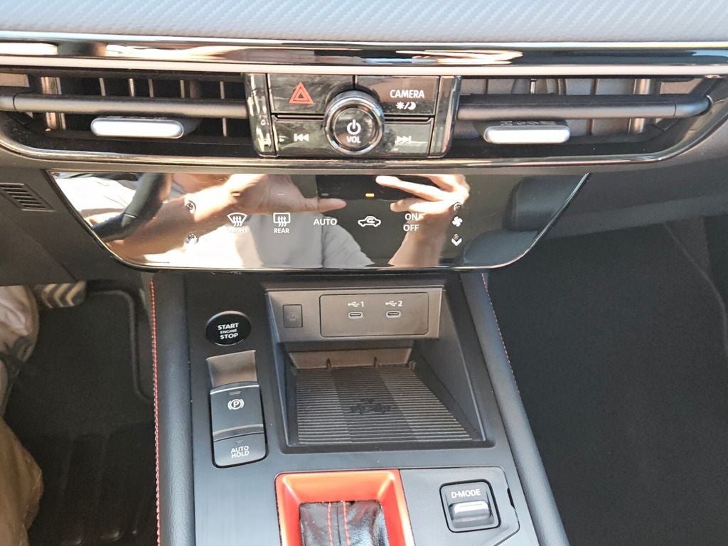 2025 Nissan Kicks SR Intelligent AWD