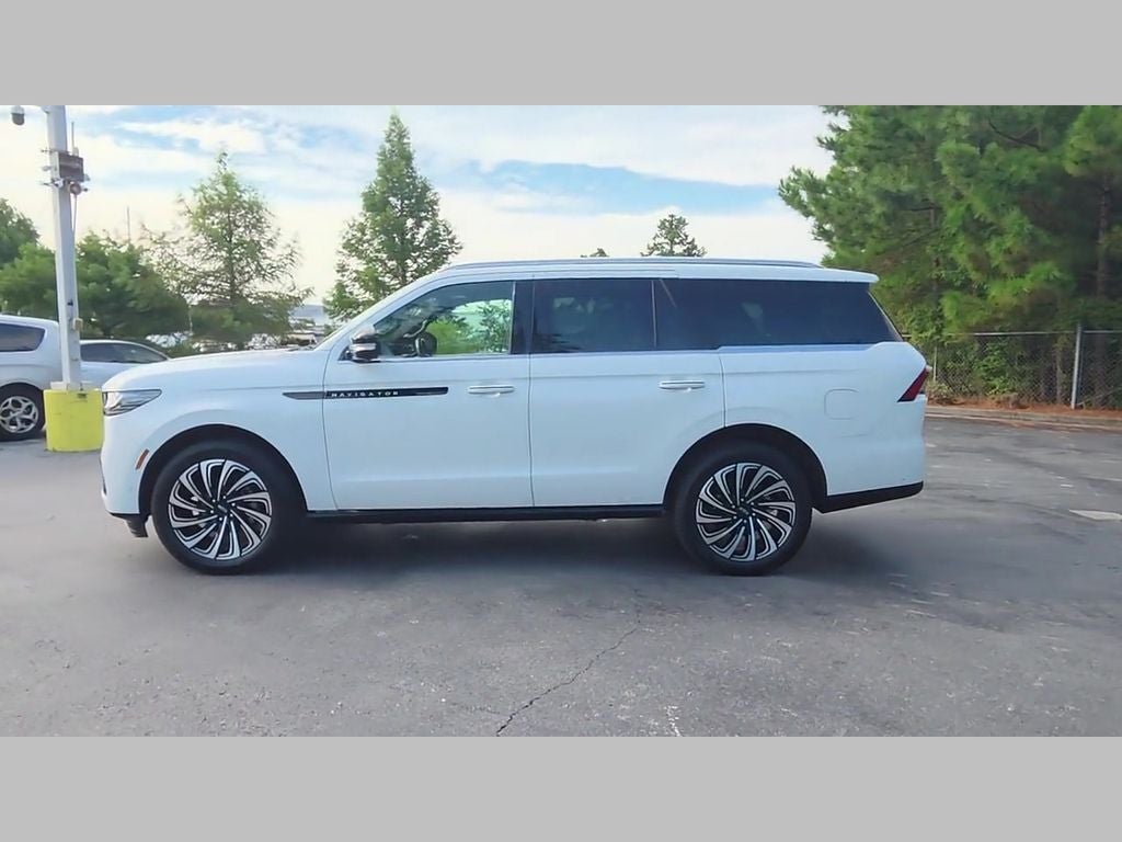 2025 Lincoln Navigator Black Label