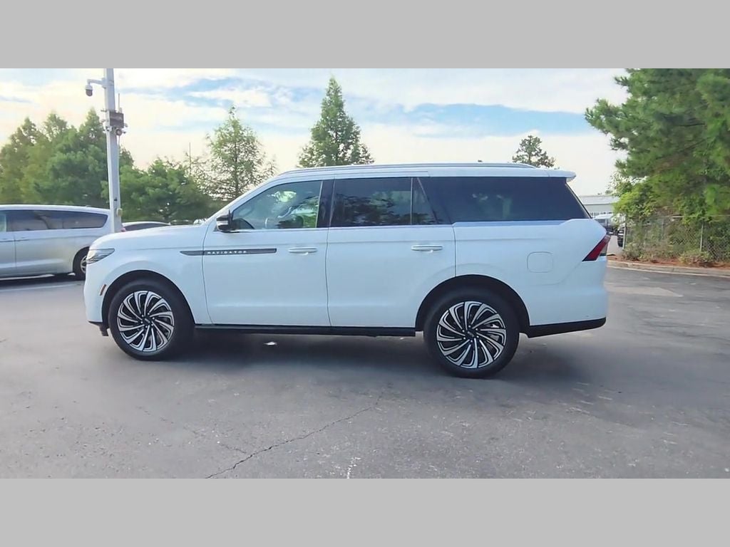 2025 Lincoln Navigator Black Label