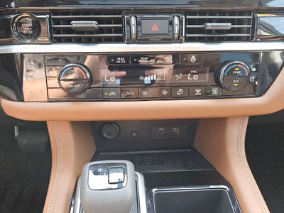 2025 Nissan Pathfinder Platinum FWD