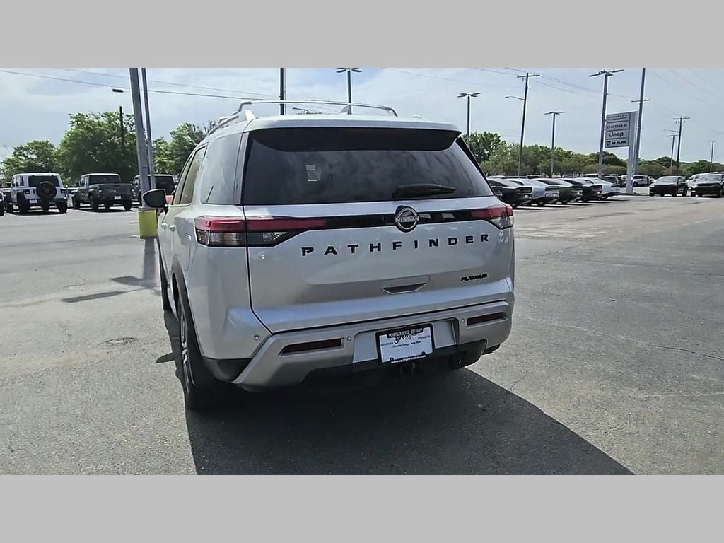 2025 Nissan Pathfinder Platinum FWD