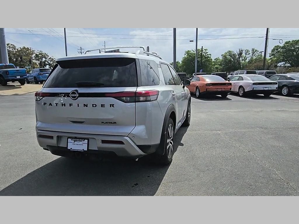 2025 Nissan Pathfinder Platinum FWD