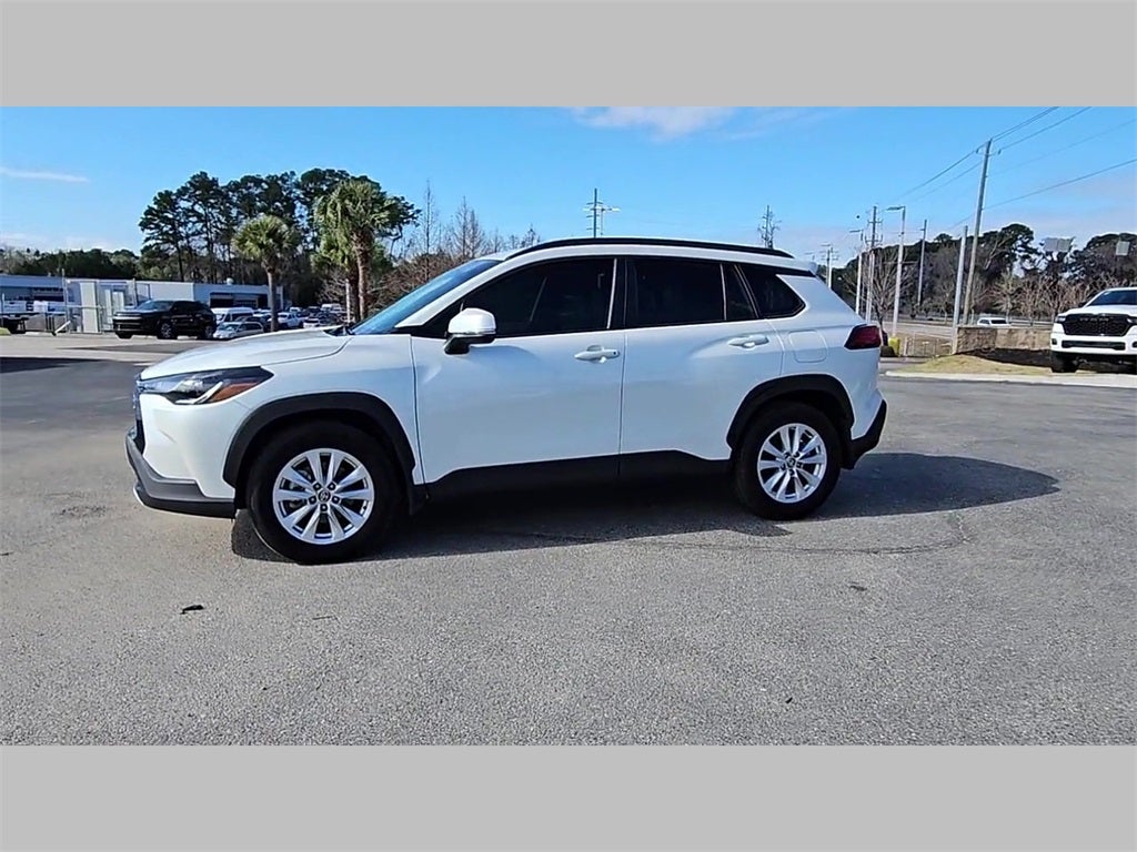 2024 Toyota Corolla Cross LE