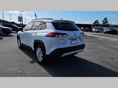 2024 Toyota Corolla Cross LE