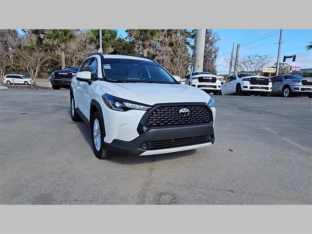 2024 Toyota Corolla Cross LE